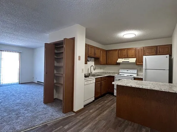 3203B 15th Ave S, Fargo, ND 58103