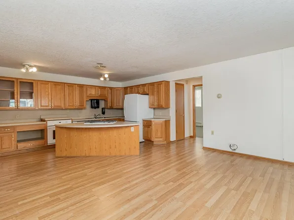 4172 Adair Ave N APT 2, Robbinsdale, MN 55422