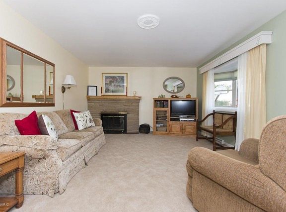 5th image of 4384 Blackfoot Dr SW