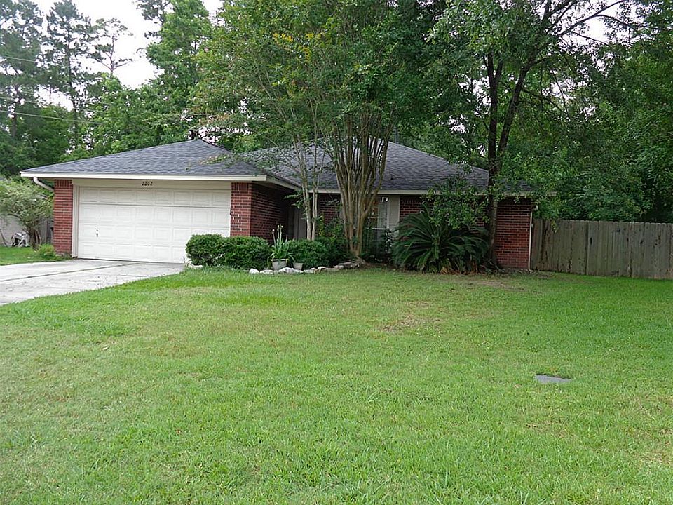 1st image of 2202 Sherwood Hollow Ln