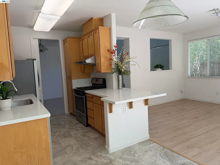 5168 Academy Rd — Photo 9