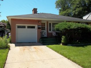 548 Powell Ave, Waukegan, IL 60085