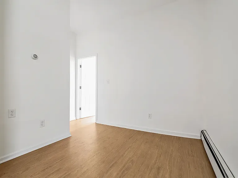 4 Stanwix St #3R — Photo 5
