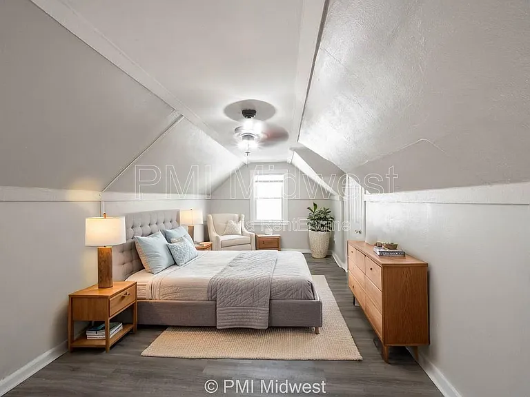 1415 W Pruitt St — Photo 22