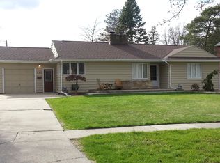 401 Lingle Ln, Midland, MI 48640