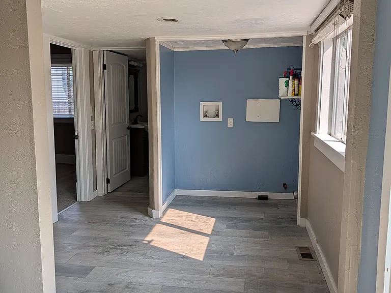 32 N Midland Blvd — Photo 15