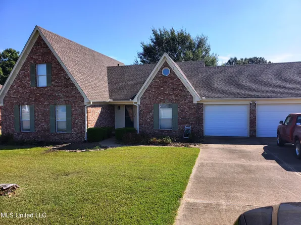 106 Leslie Dr, Senatobia, MS 38668