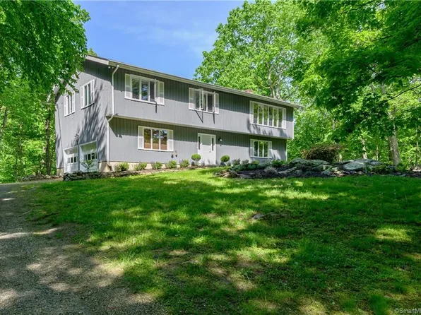 6 Valley Forge Lane, Weston, CT 06883