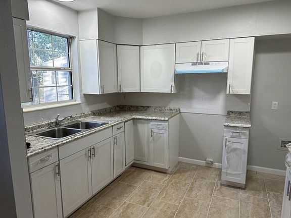 4th image of 2138 Bourget Dr