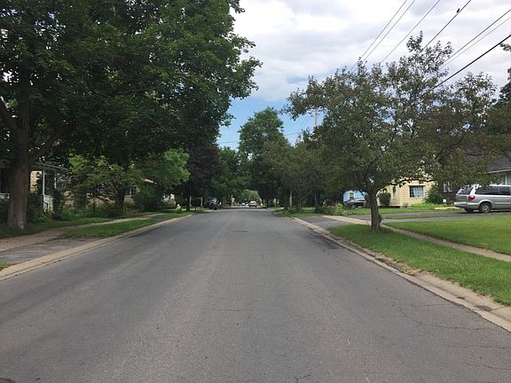 5th image of 240 Dorwin Ave