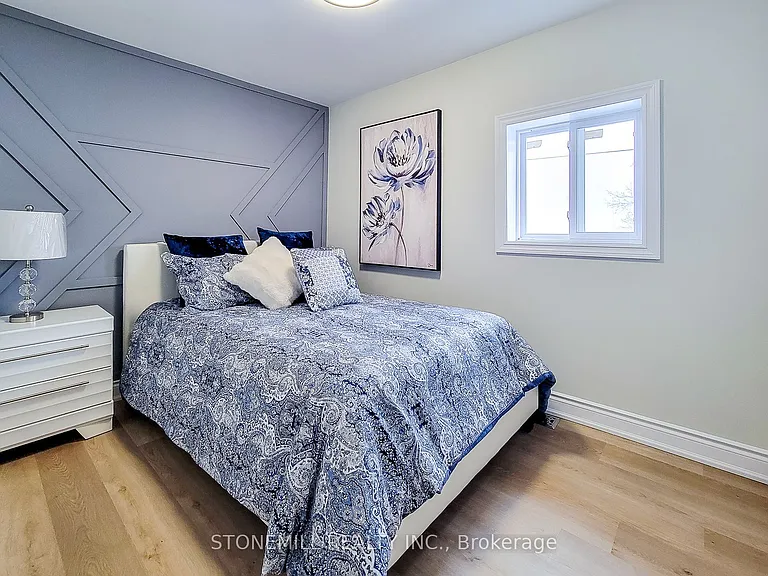 727 College Ave — Photo 13