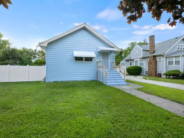 1420 S 17th Ave, Maywood, IL 60153