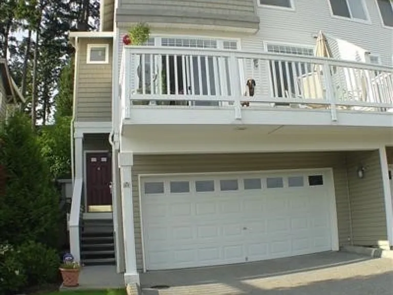 23000 NE 8th St #D4 — Photo 2
