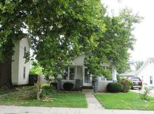 622 E Franklin St, Taylorville, IL 62568