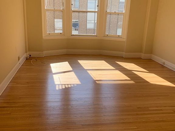 2nd image of 1900 Vallejo St #301