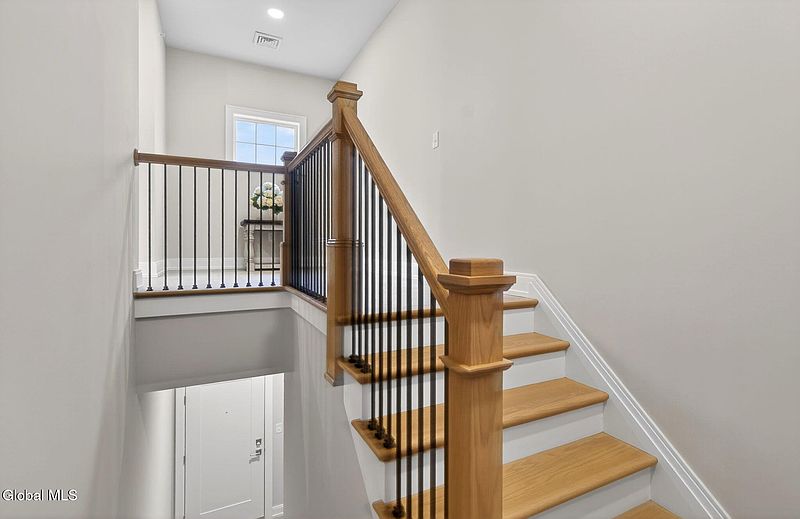 5th image of 607 Vly Pointe Drive