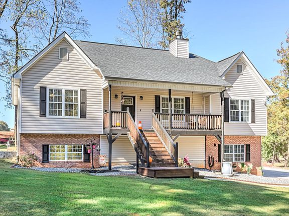 2nd image of 279 Highlander Way