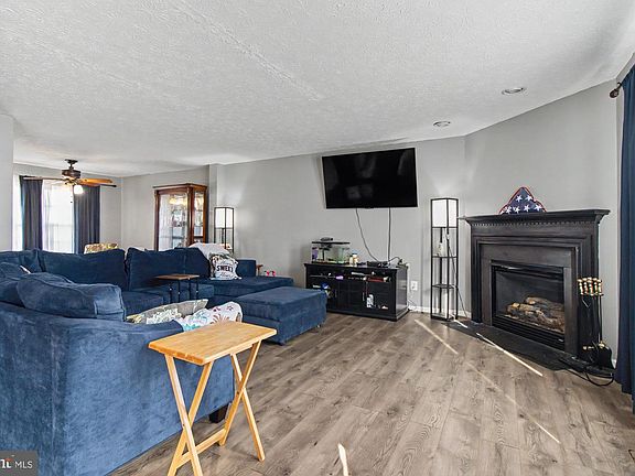 5th image of 1616 Nuttal Ave
