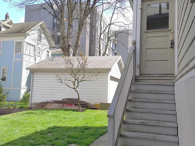 1527 SW Columbia St #B — Photo 5