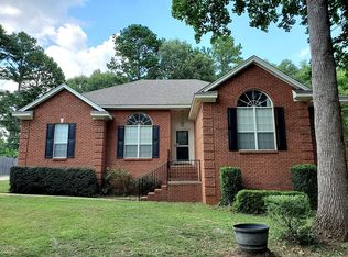 48 Hickory Ln, Wetumpka, AL 36093