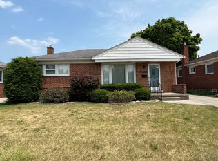 28412 Diesing Dr, Madison Heights, MI 48071