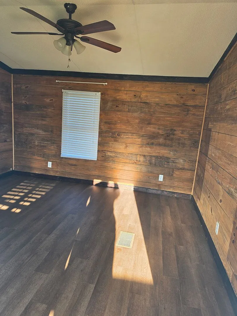 Elizabeth's RV Park -Mobile Homes- — Photo 4