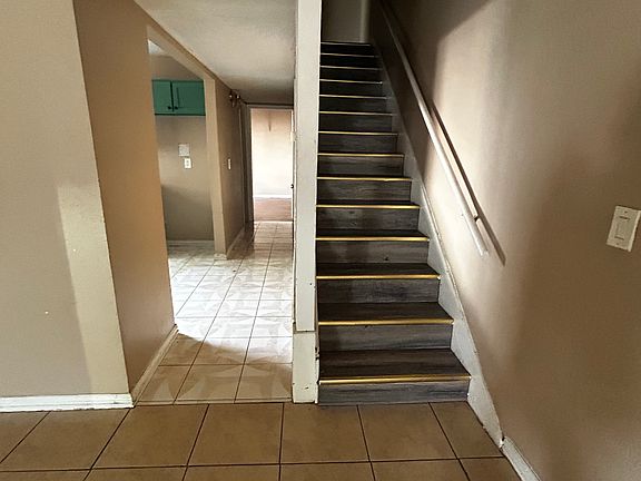 5th image of 10830 E 15th Pl