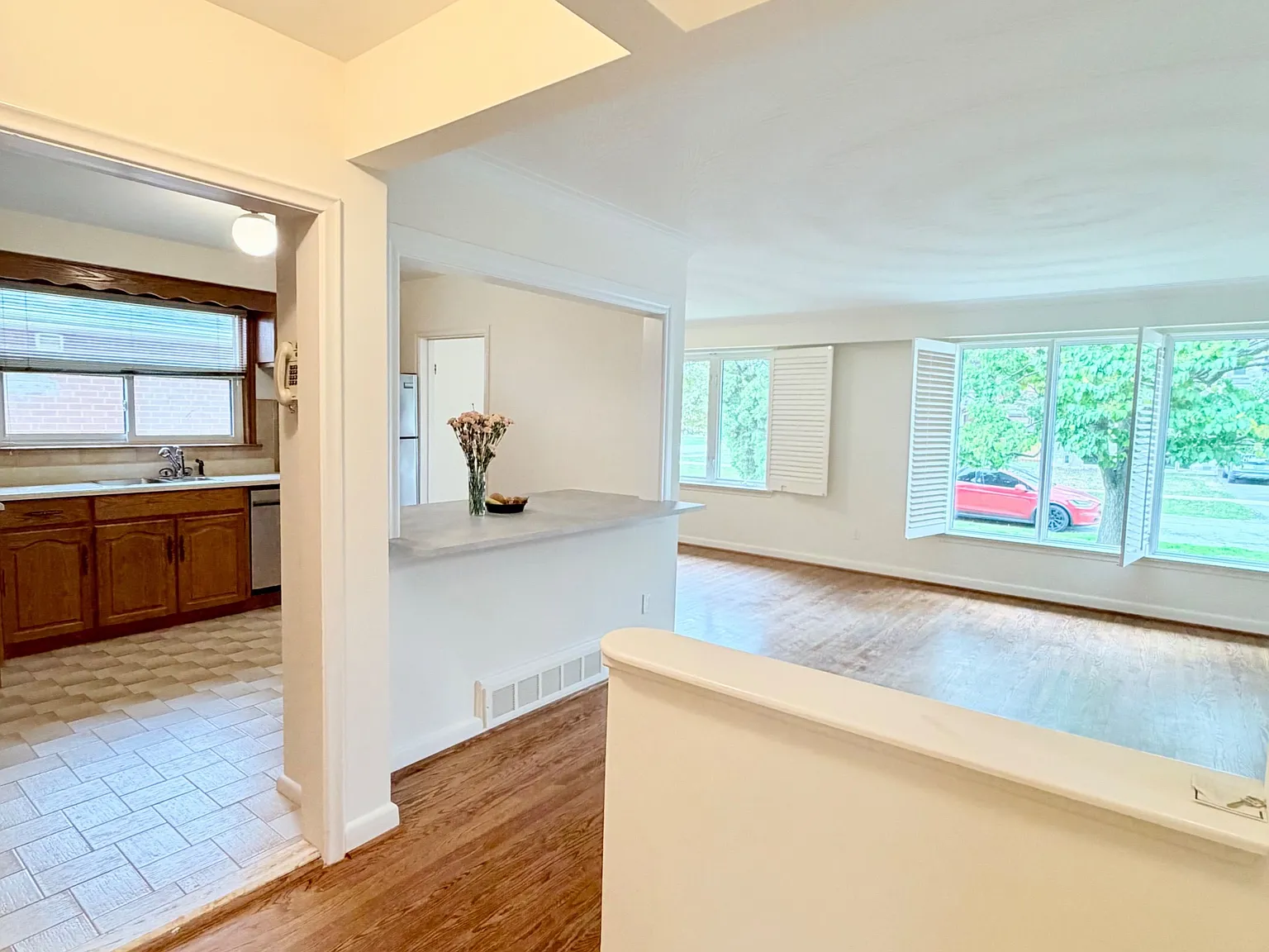 3 Avery Ave — Photo 4