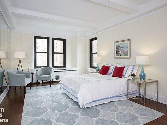 3rd image of 215 E 72nd St APT 12W