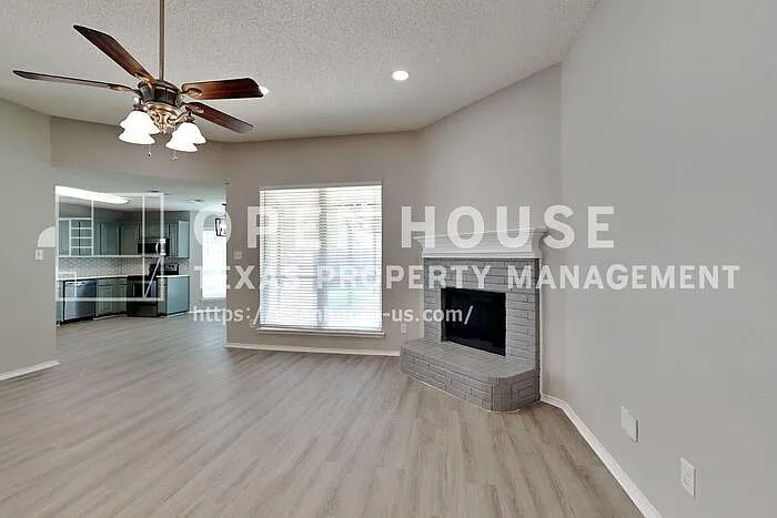 1824 Cancun Dr — Photo 4
