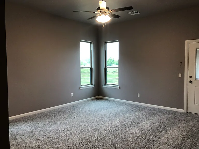 1540 Savannah Cir — Photo 14