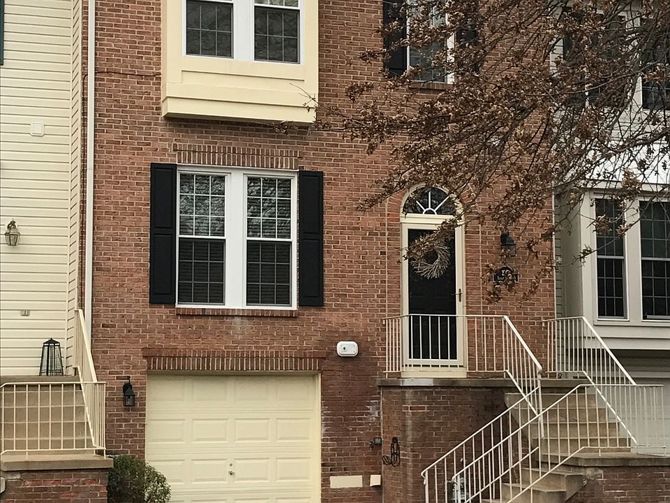 1st image of 234 Sloan Ct