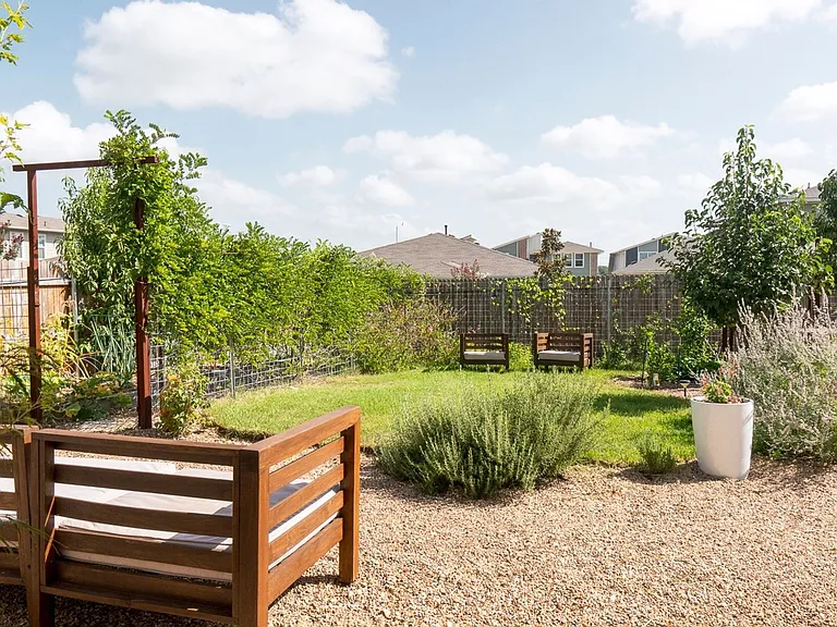 7716 Jacobean Way — Photo 3