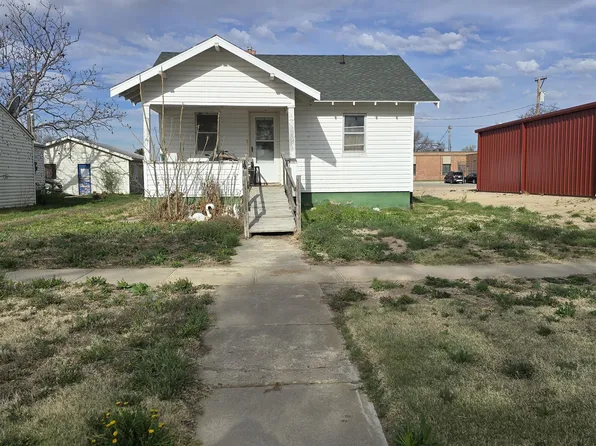 411 E 3rd St, Trenton, NE 69044