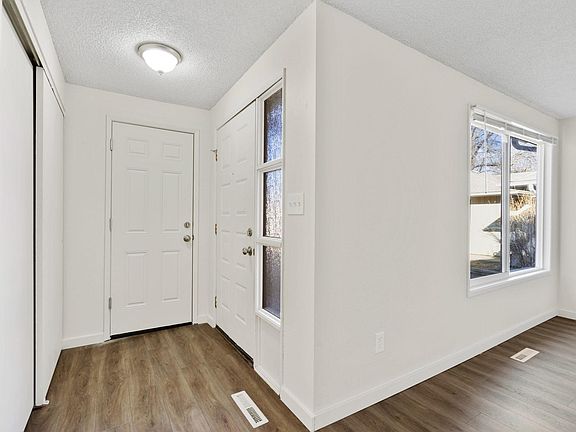 5th image of 538 Jocelyn Dr