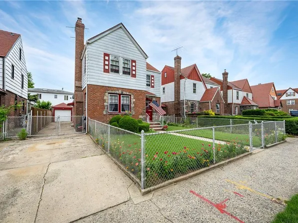 47-14 Utopia Parkway, Flushing, NY 11358