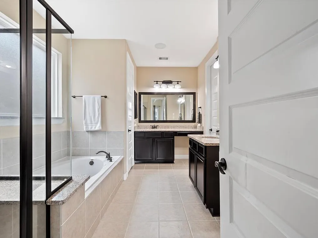 Building Photo - 18118 Berry Garden Ln