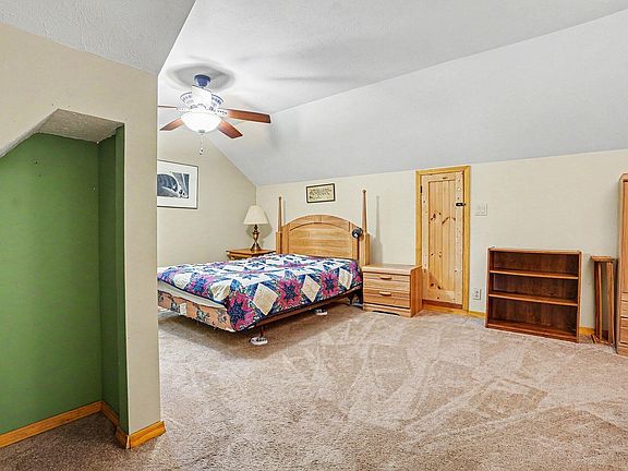 20th image of 126 48th St