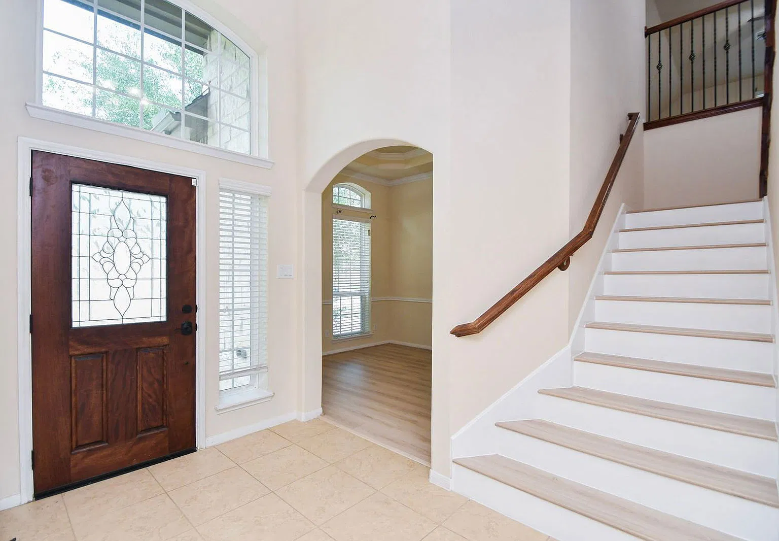 4 bed, 3.5 bath, 3650 sqft, $3,195 — Photo 3