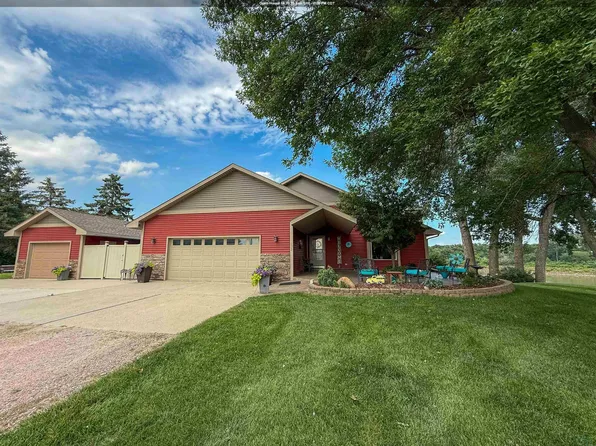 502 Pine St, Dakota City, NE 68731