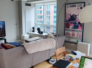 512 N McClurg Ct APT 707, Chicago, IL 60611