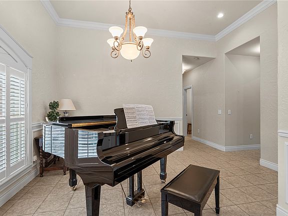 5th image of 2908 Cortney Cir