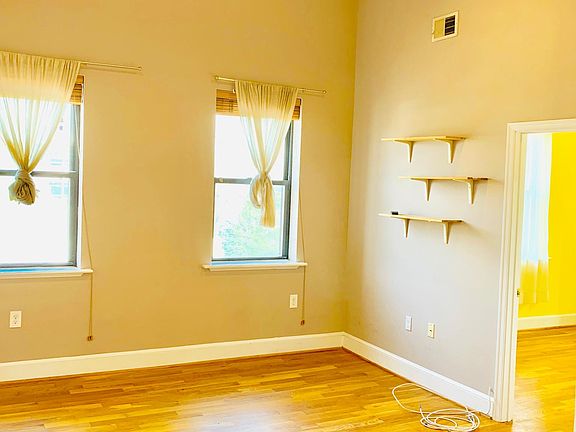 Living room / entrance to bedroom #2