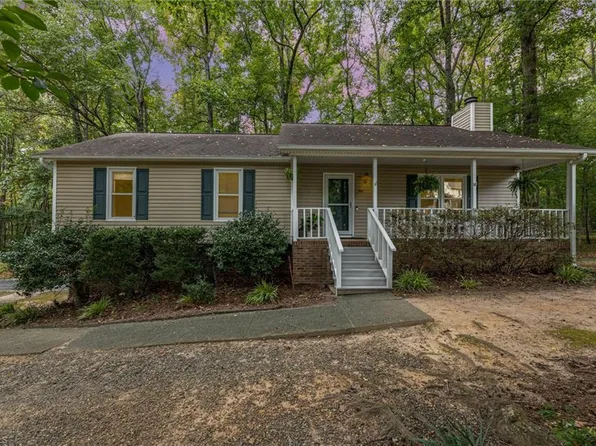 5235 Shaddowfax Dr, Kernersville, NC 27284