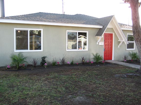 3rd image of 6006 Camerino St