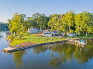 124 Little Acorn Ln, Mooresville, NC 28117