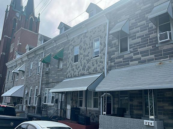 2nd image of 226 S 12th St