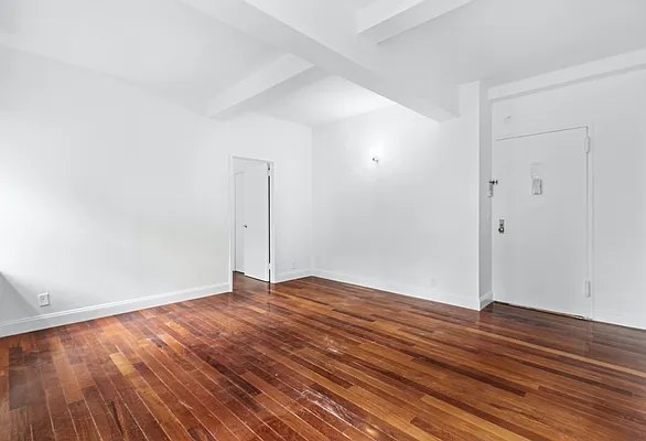 Rented by Mirador Real Estate | media 19