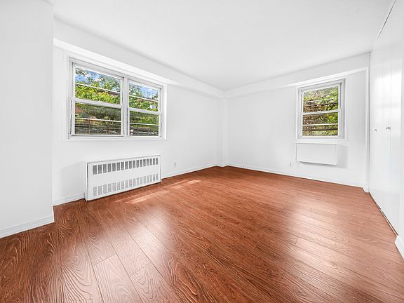 3rd image of 4730 59th St APT 1B