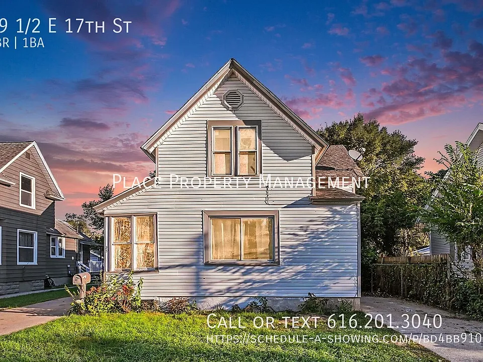 39 1/2 E 17th St